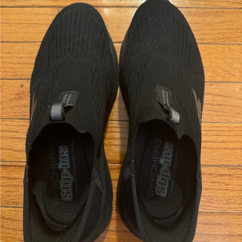 Skechers Hands Free Slip-Ins: Max Cushioning Elite Smooth Transition